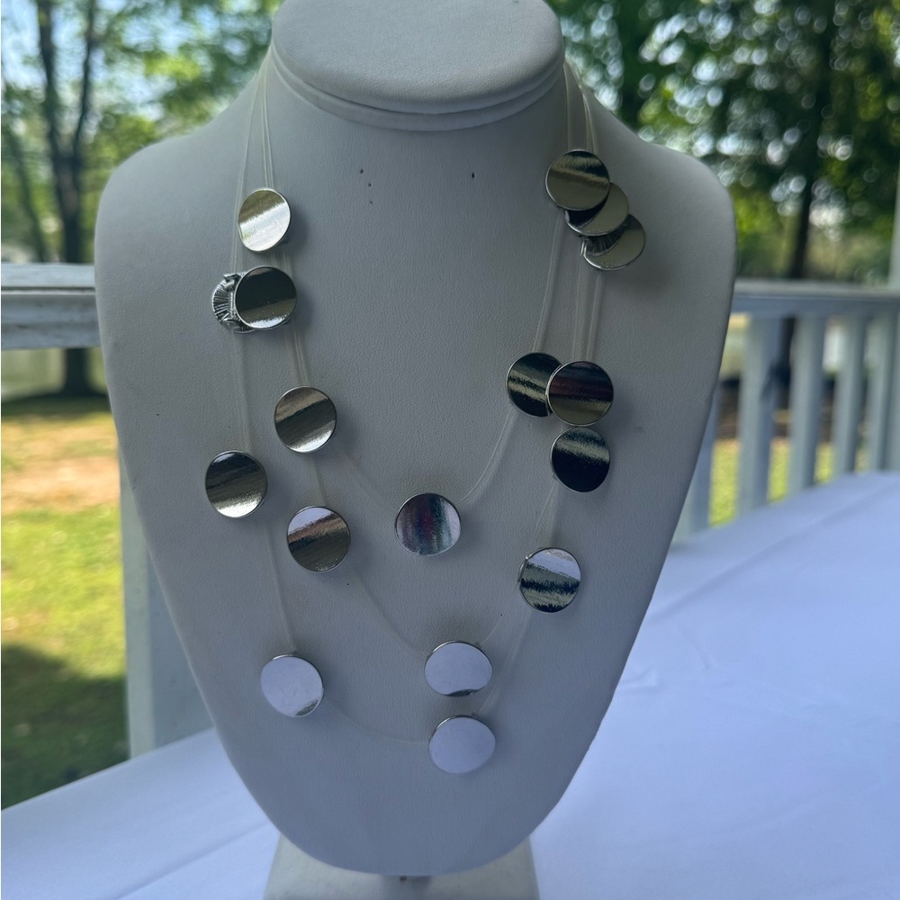 Elegant Silver Disc Necklace